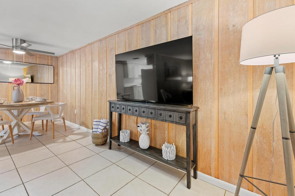 Summer Nights Apartment in Lido Key