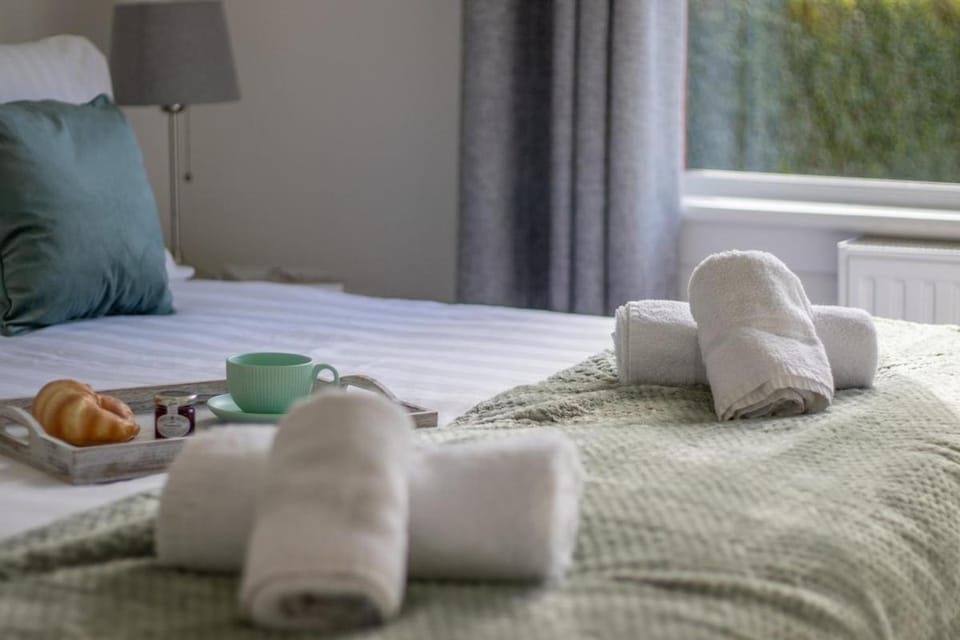 Ashgrove House - 3 bedroom Apartment in Coatbridge