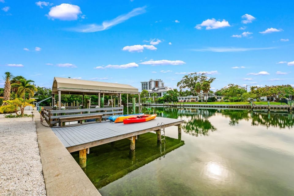 Manatee Cove House in Saint Armands Key
