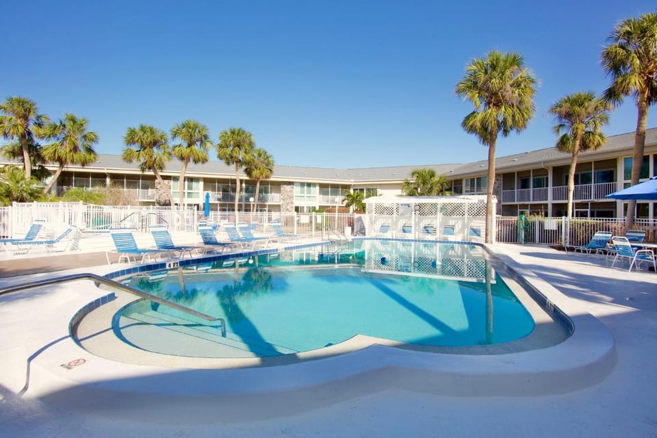 Lido Beach Retreat Apartment in Saint Armands Key