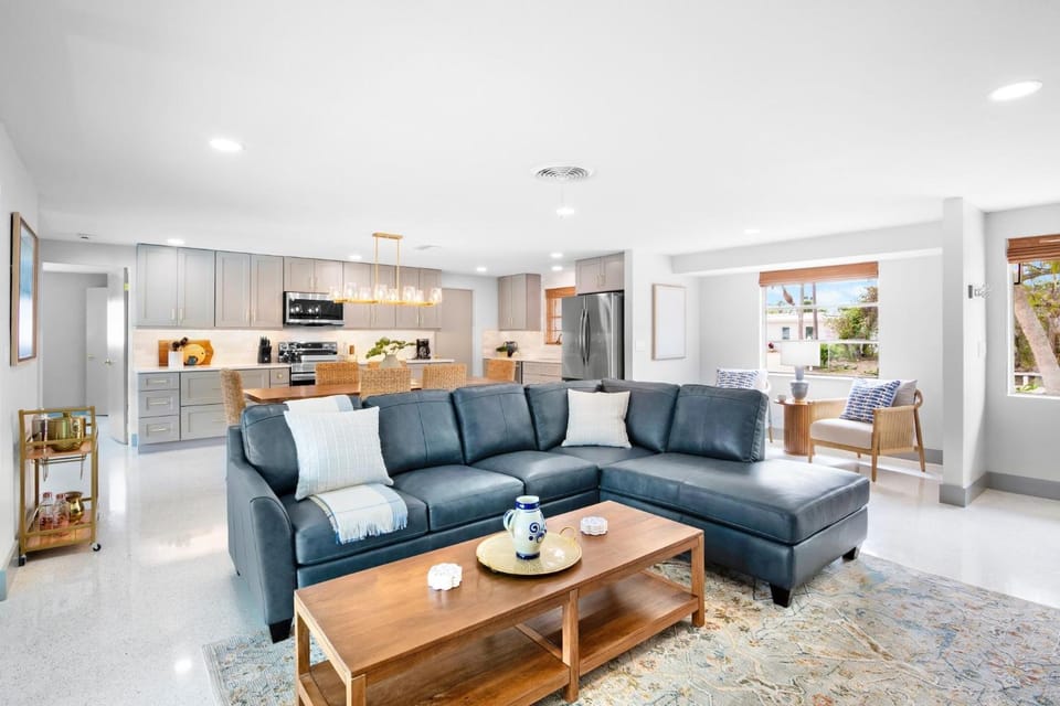 Coastal Charm House in Siesta Key