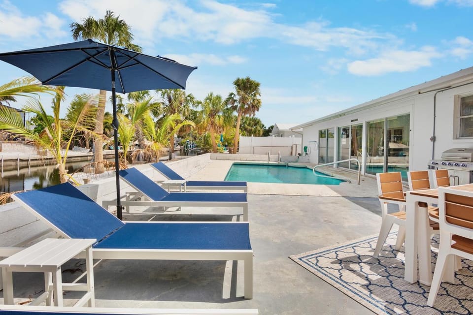 Coastal Charm House in Siesta Key