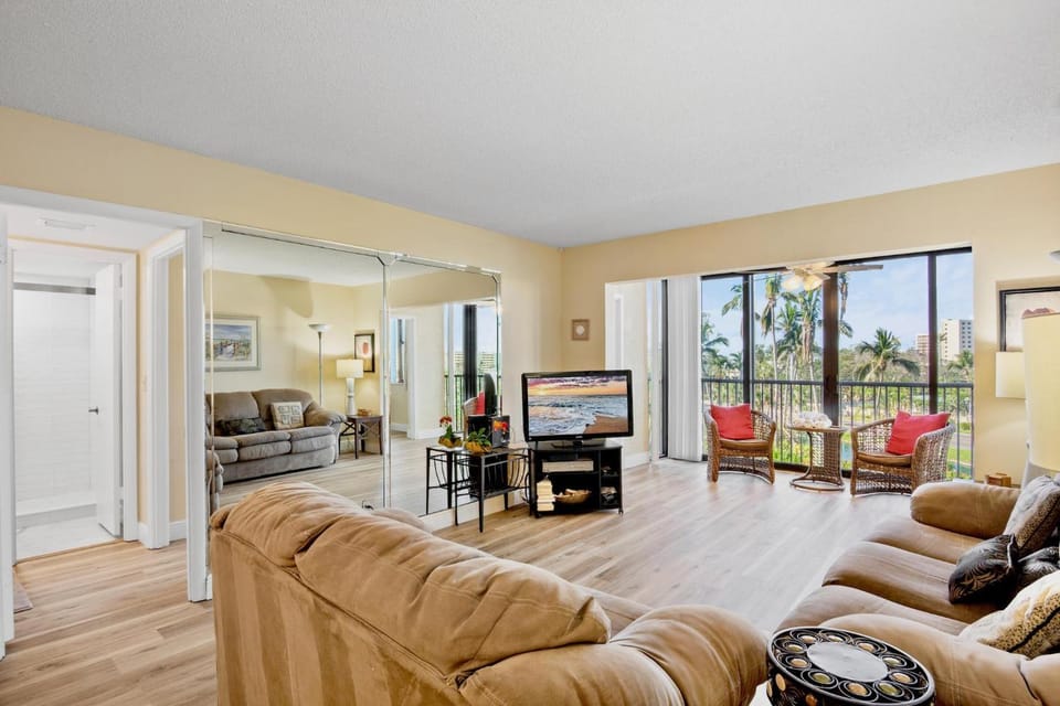 Harbor Towers- 420 House in Siesta Beach