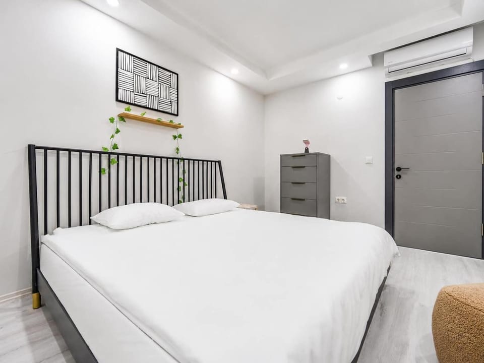 Bed, Bedroom, wardrobe