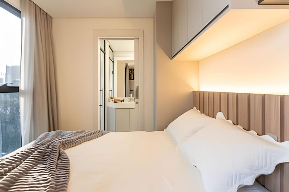 Urban Chic | Batel Suite Apartment in Curitiba