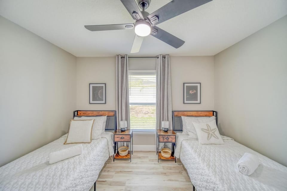 Luxury Stay by Kathy NEW POOL House in Cape Coral