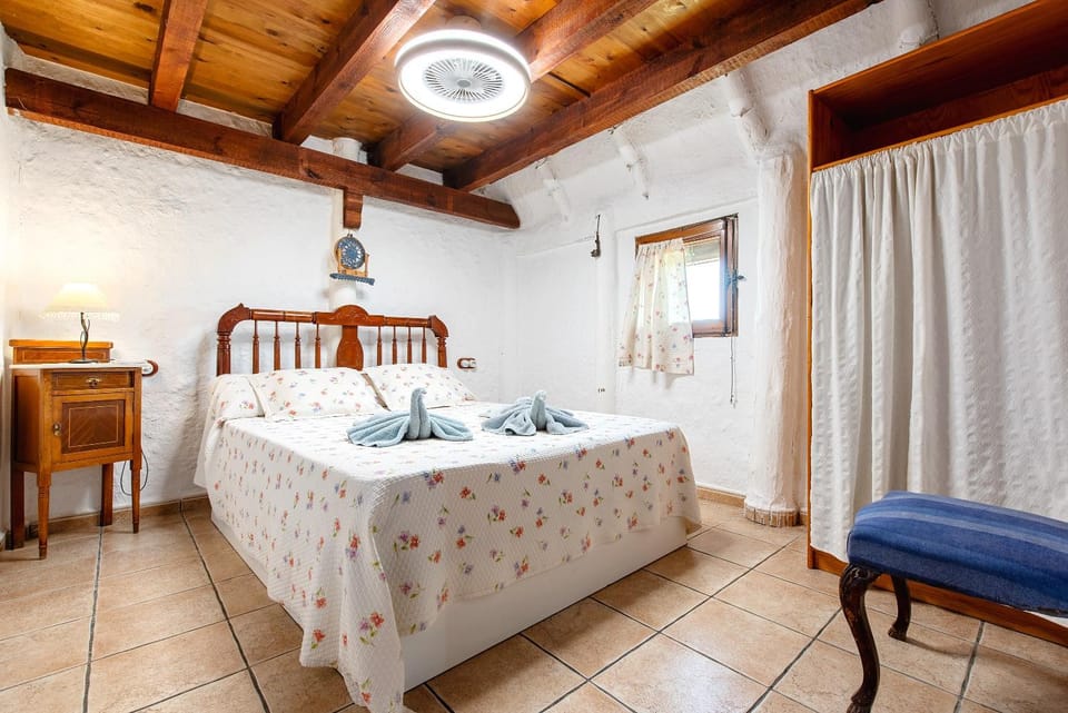 Property building, Living room, Bedroom
