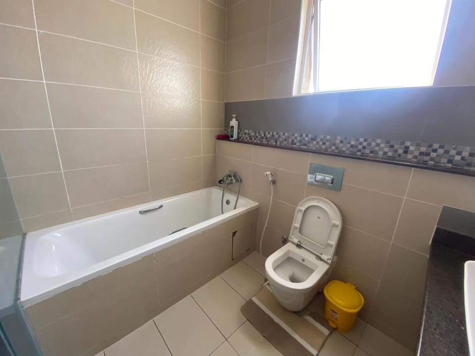 Shower, Toilet, Bathroom, Bath