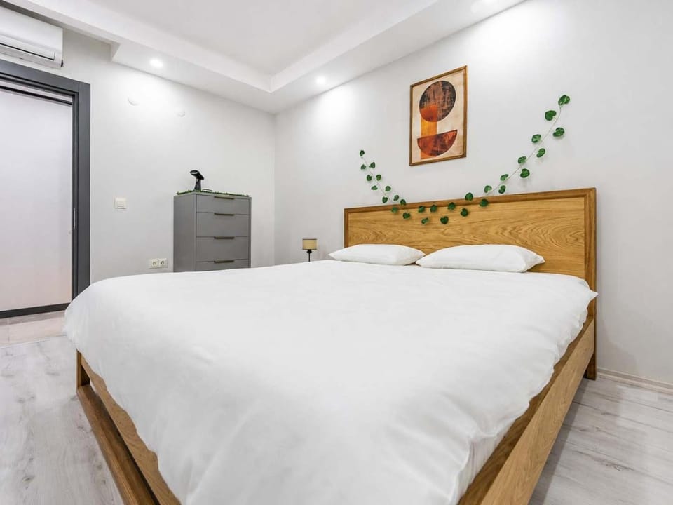 Bed, Bedroom, air conditioner