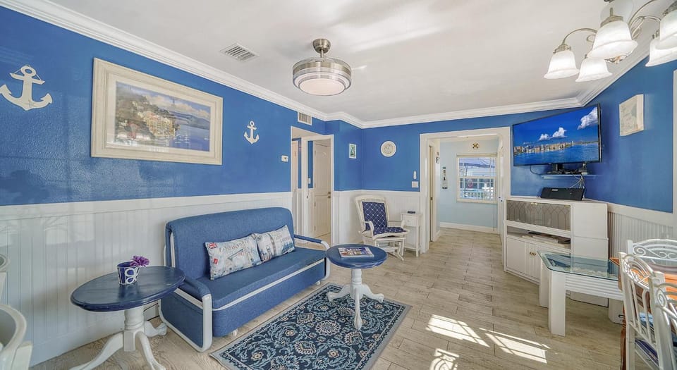 Santorini House in Bradenton Beach