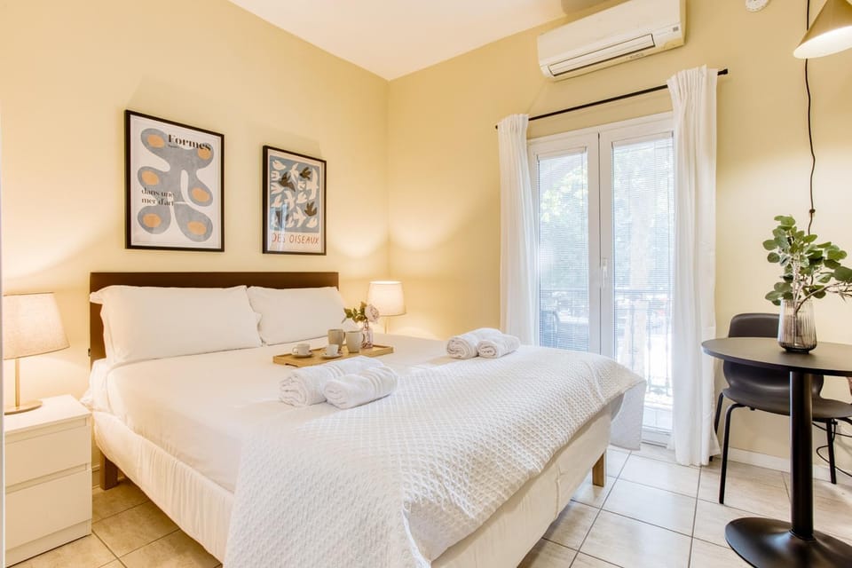 Bed, Photo of the whole room, Bedroom, air conditioner