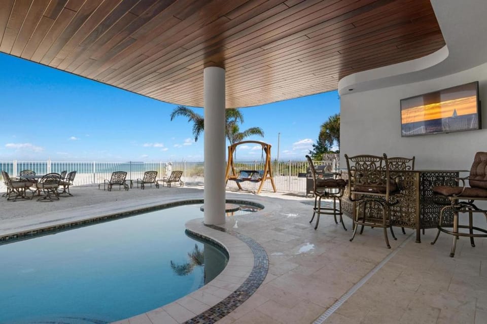 Anna Maria Wave House in Holmes Beach