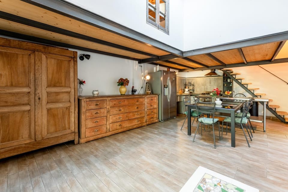 Property building, Living room