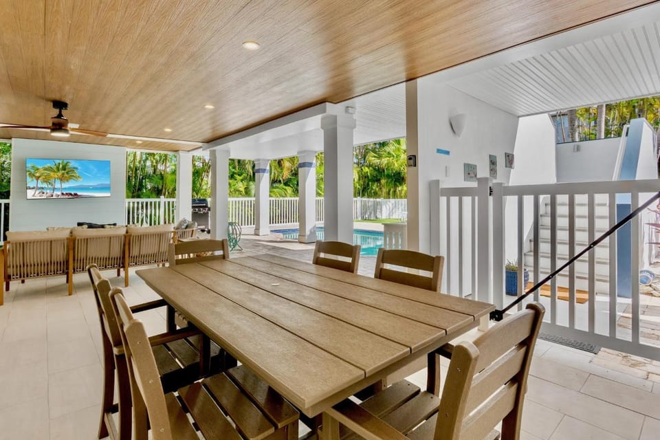 Coco Cottage House in Anna Maria Island