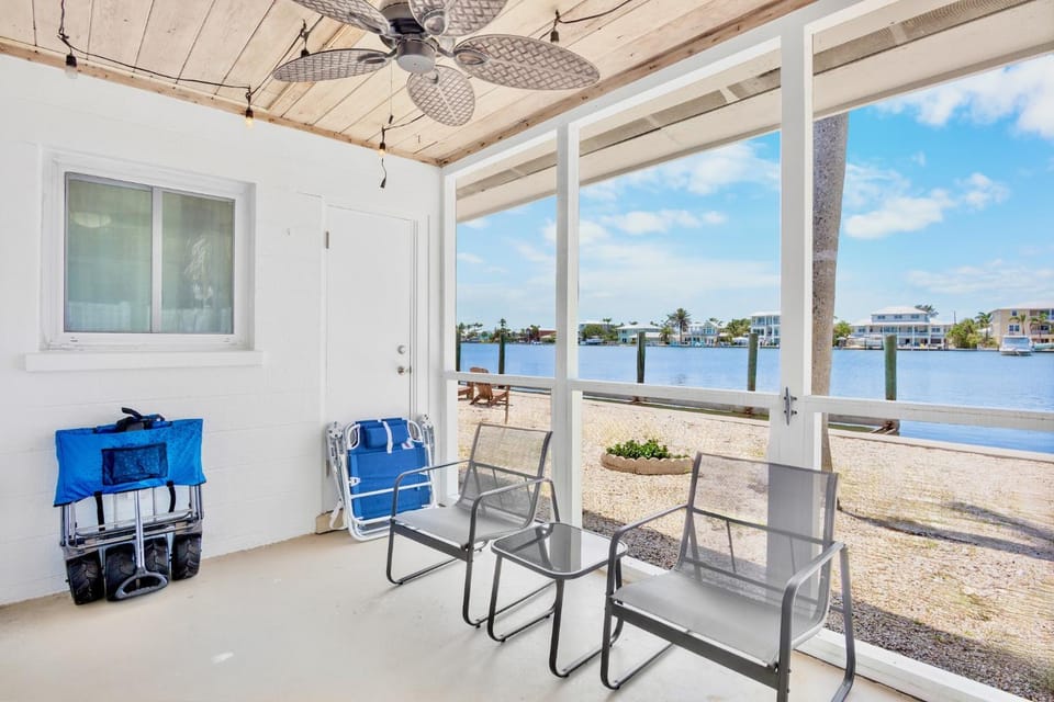 Bay Cottage House in Anna Maria Island