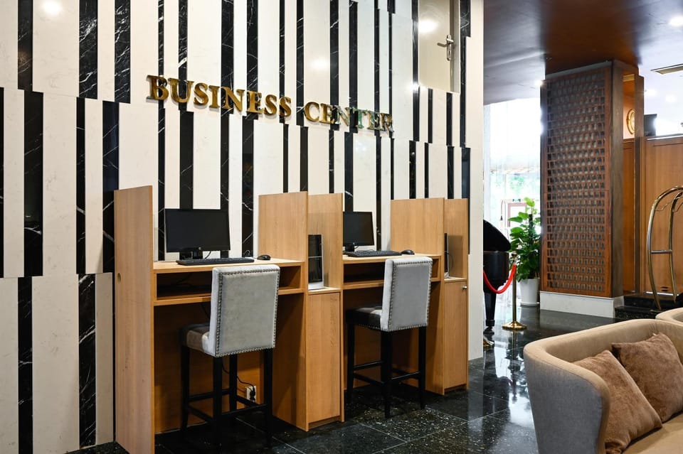 Business facilities, Seating area