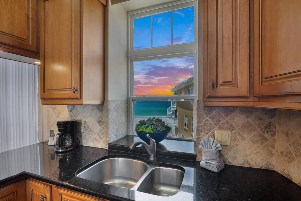 Marbella Villa 11 Apartment in Bradenton Beach