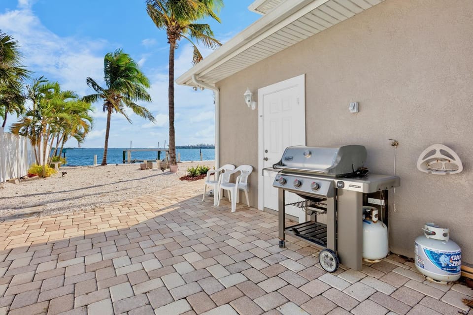 White Pelican House House in Bradenton Beach