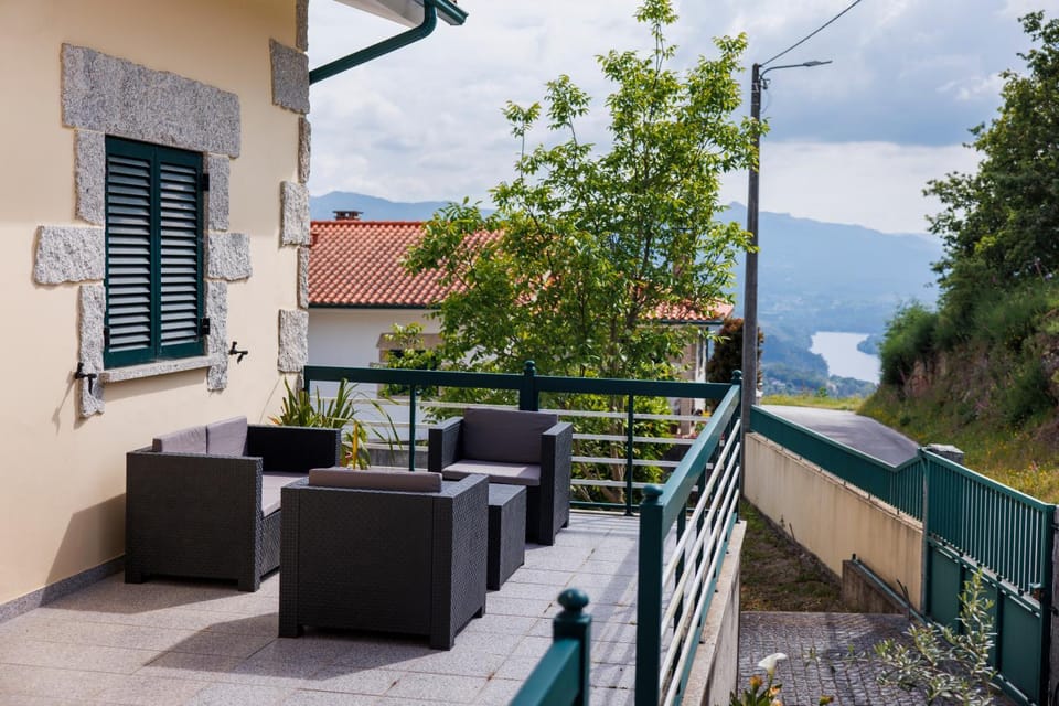Patio, Natural landscape, View (from property/room), Balcony/Terrace, Balcony/Terrace, Seating area, Dining area, Mountain view