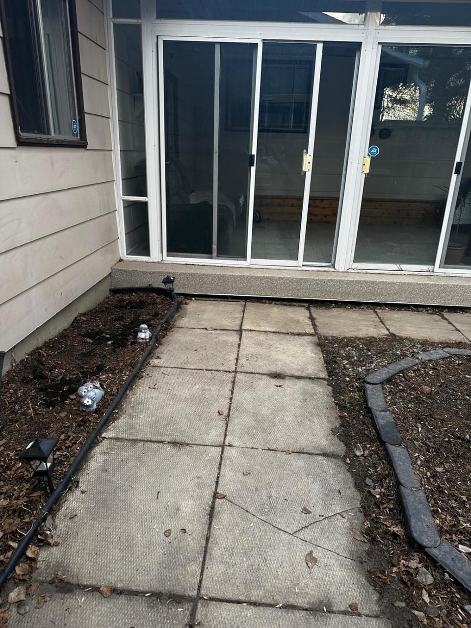 1500 Sqft Entire Basement Cozy Private Suite Bed and Breakfast in Saskatoon