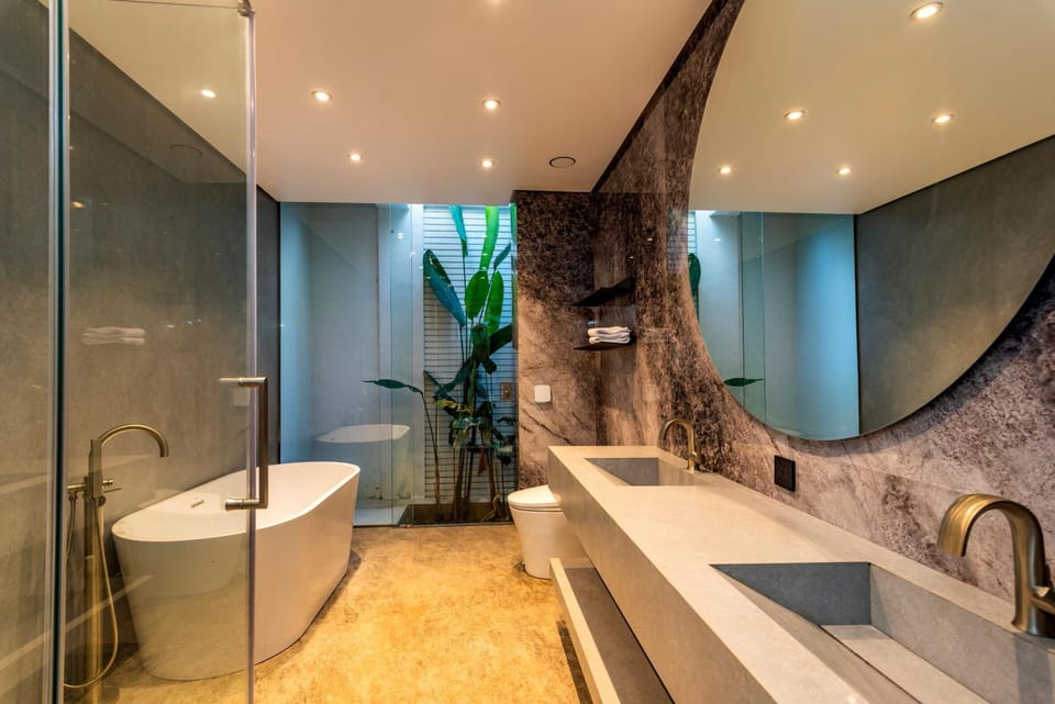 Toilet, Bath