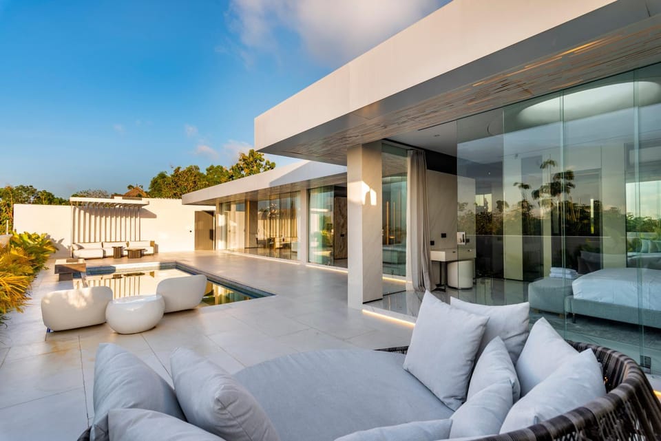 Day, Balcony/Terrace, Seating area