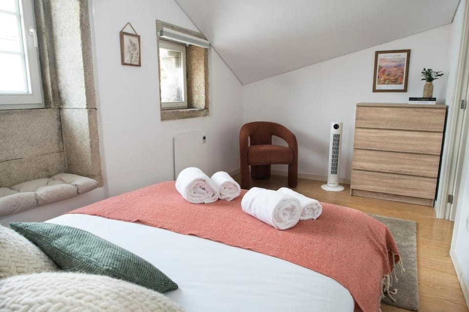 Duplex flat in the heart of historic center w. AC Apartment in Porto