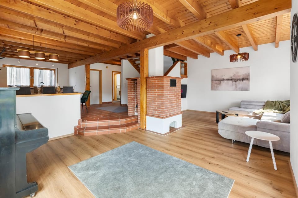 Living room, Photo of the whole room, Seating area