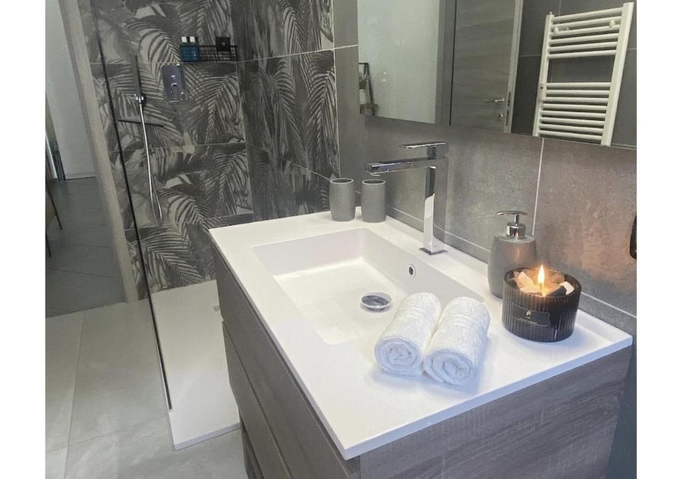 MM HOUSE Lainate modern design near Rho Fiera Apartment in Lainate