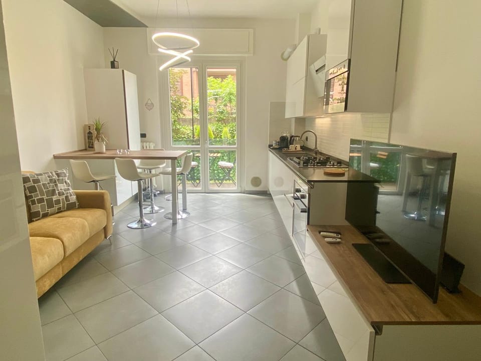 MM HOUSE Lainate modern design near Rho Fiera Apartment in Lainate