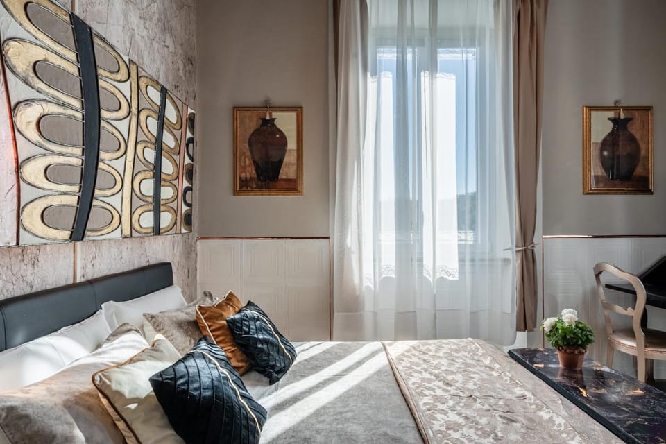 Living room, Bedroom
