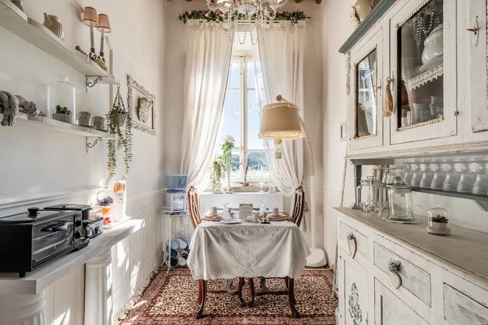 Property building, Kitchen or kitchenette, Living room