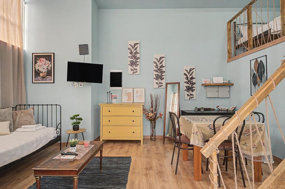 Maria's Nest Apartment in Athens