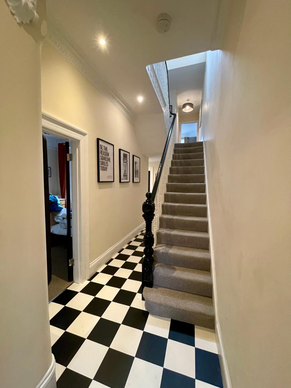 6 Bedroom PLYMOUTH House in Plymouth