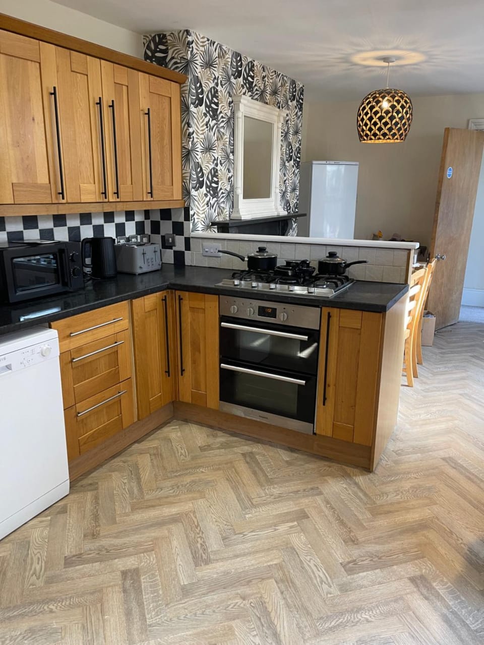 6 Bedroom PLYMOUTH House in Plymouth