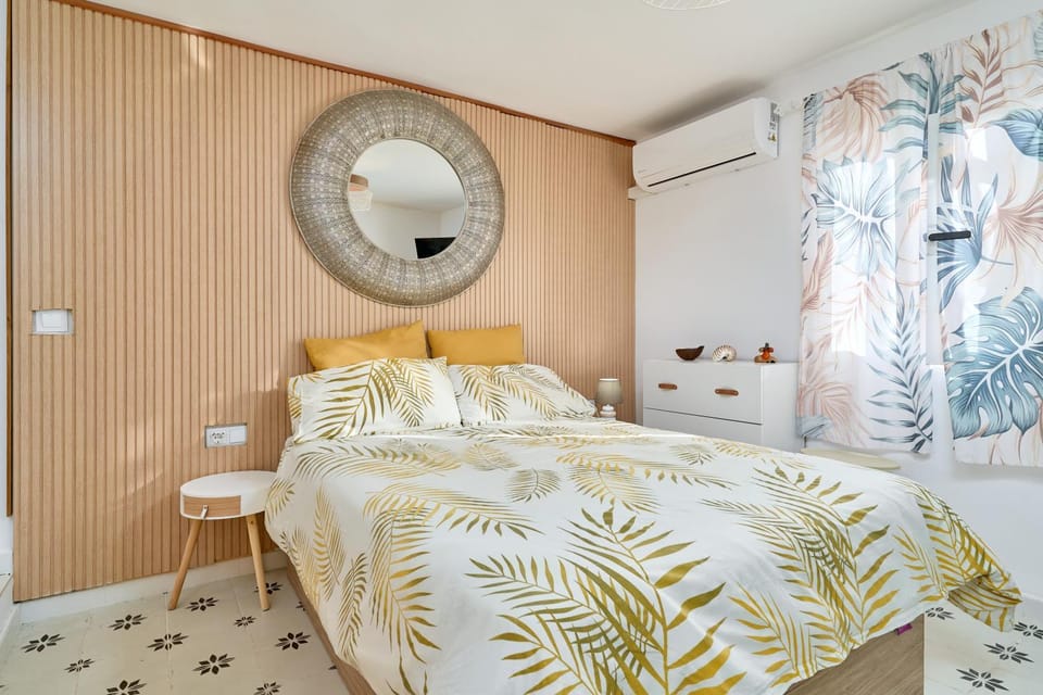 Living room, Bedroom