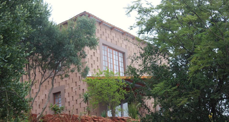 Property building, Day, Landmark view