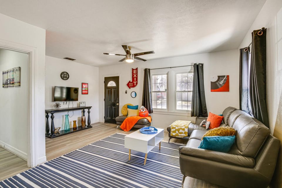 Time Machine: Games Galore in Lubbock Home By TTU! House in Lubbock