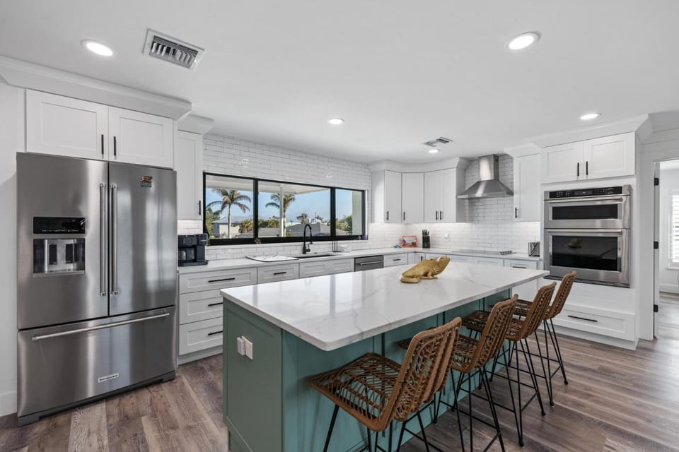 Club Red House in Sanibel Island