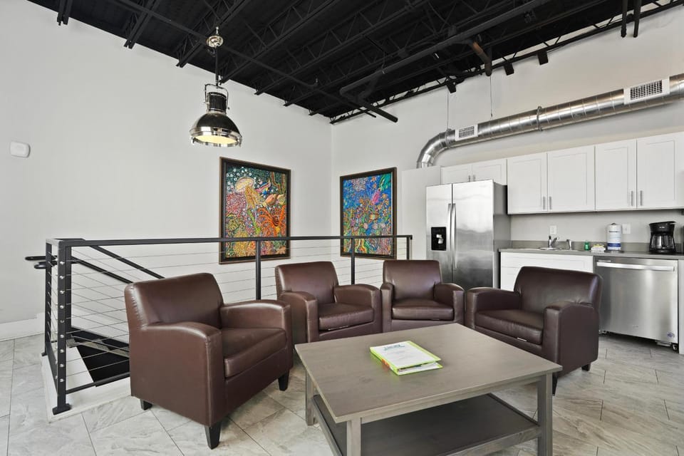 Whitaker Street Collection Unit 104 by Lucky Savannah Apartment in Savannah