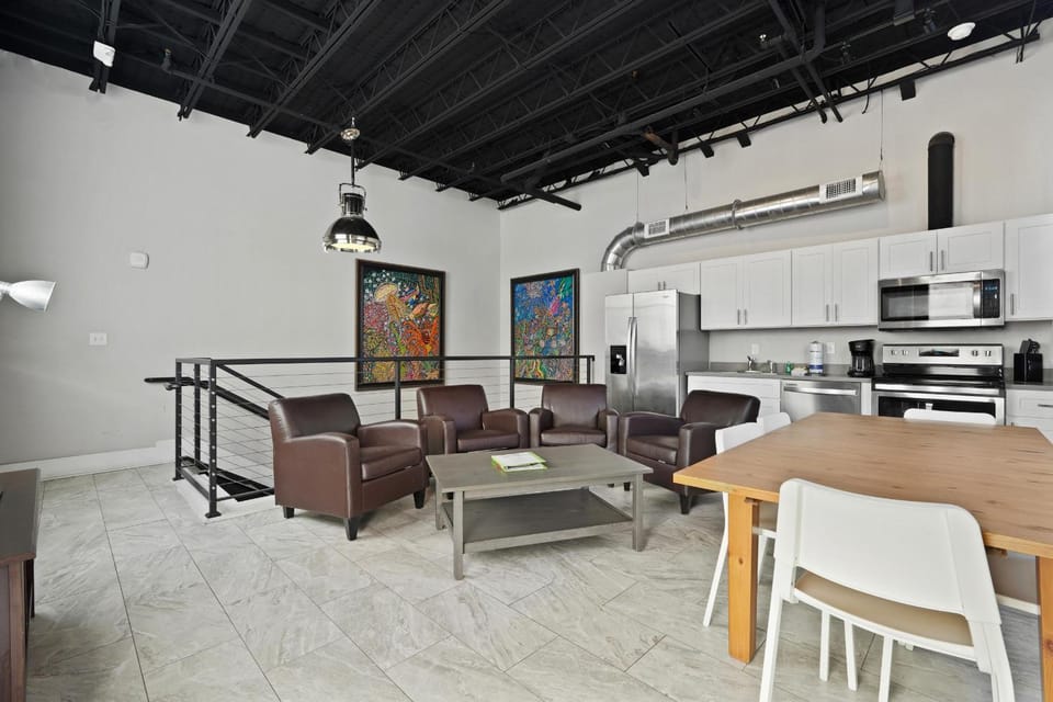 Whitaker Street Collection Unit 104 by Lucky Savannah Apartment in Savannah