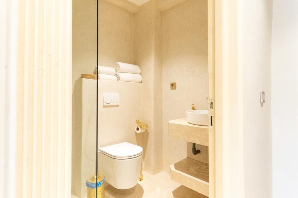 Shower, Toilet, bidet