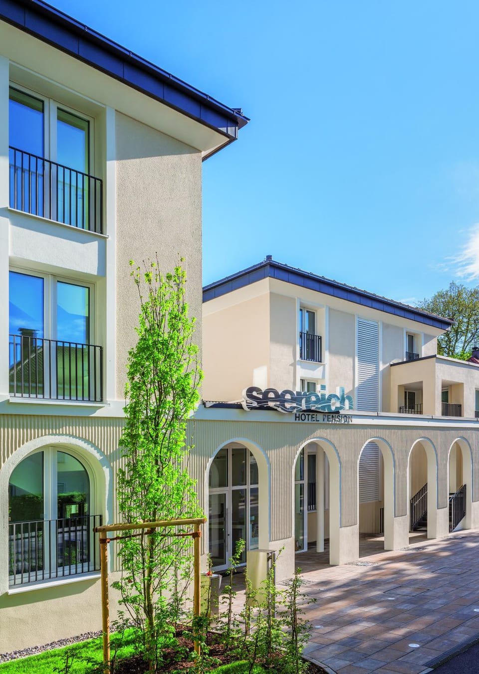 Property building, Day