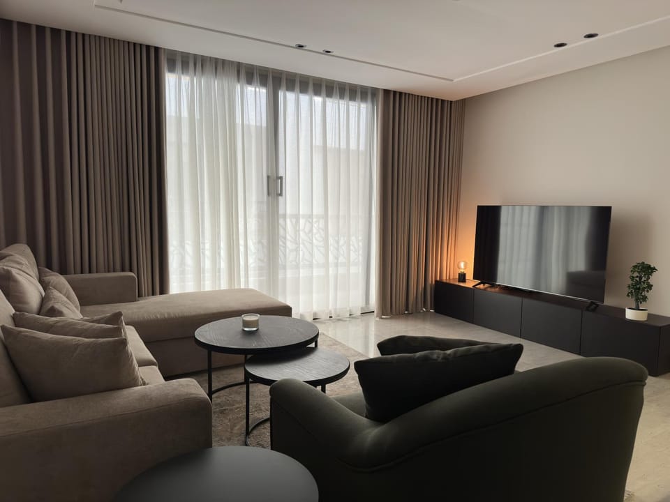 شقه 3 غرف نوم وصالة فخمة بدخول ذاتي Apartment in Al Khobar