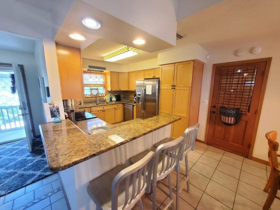 Kitchen or kitchenette, kitchen