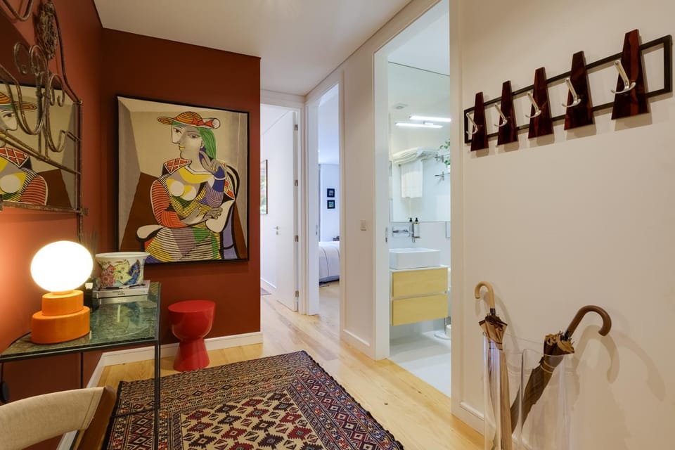 Facade/entrance, Decorative detail