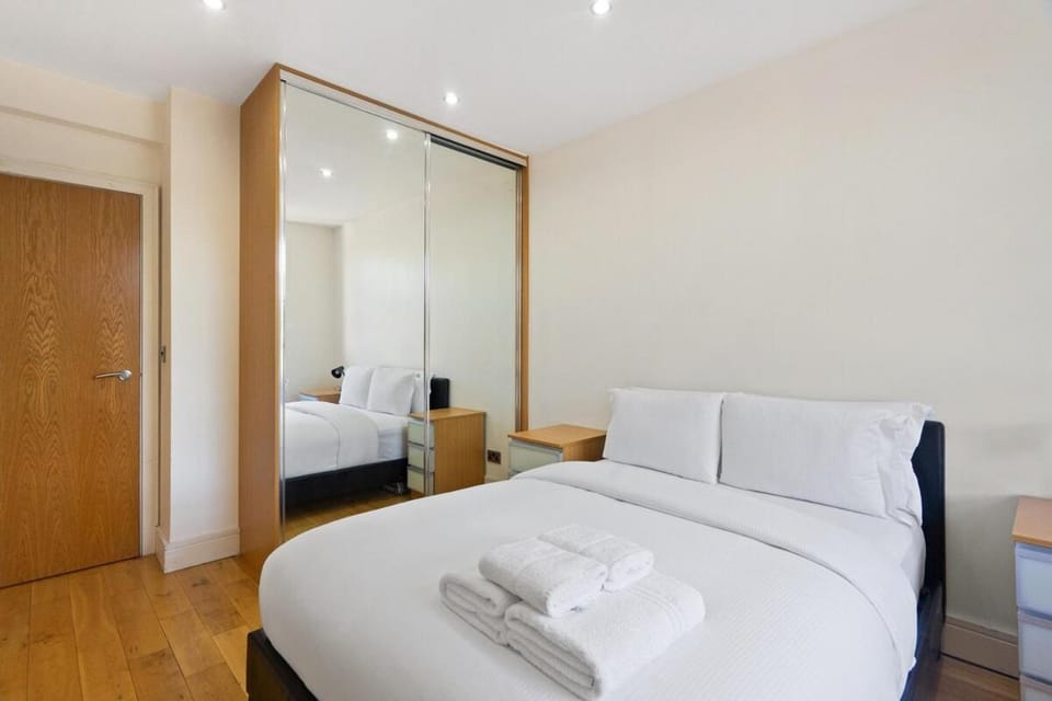 Bed, Photo of the whole room, Bedroom, towels, wardrobe
