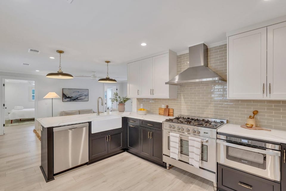 Southern Serenity by Lucky Savannah Apartment in Savannah
