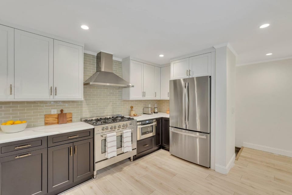 Southern Serenity by Lucky Savannah Apartment in Savannah