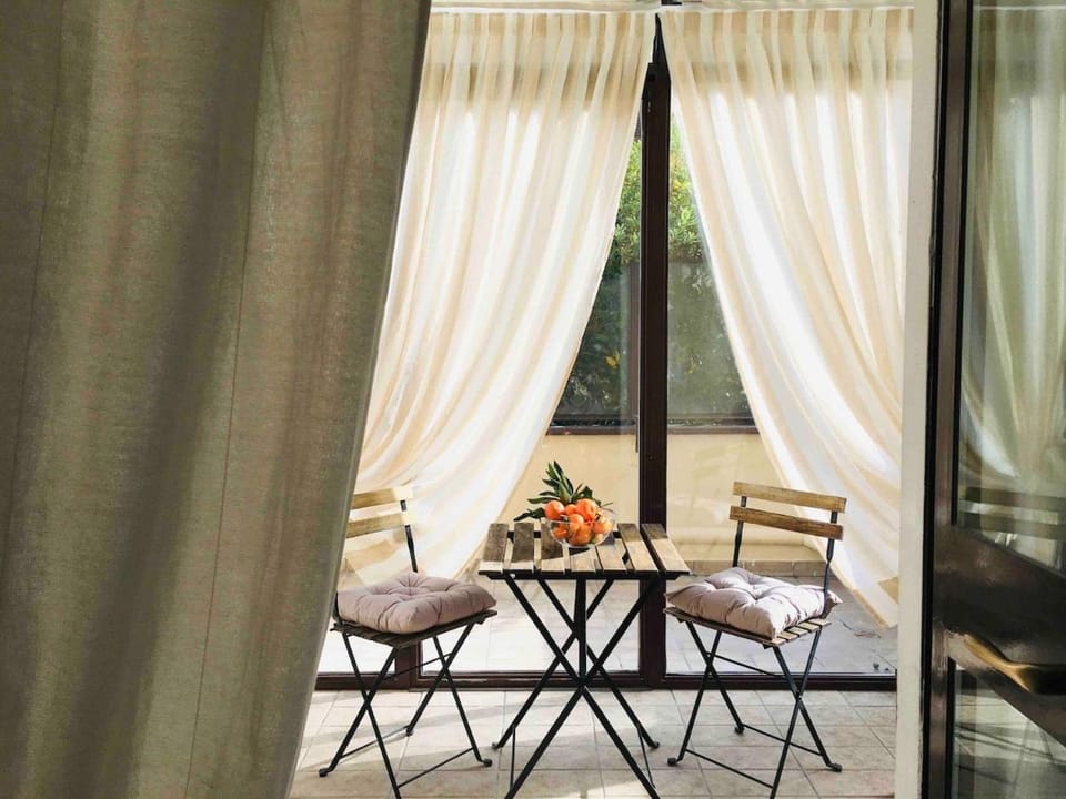 Patio, Seating area